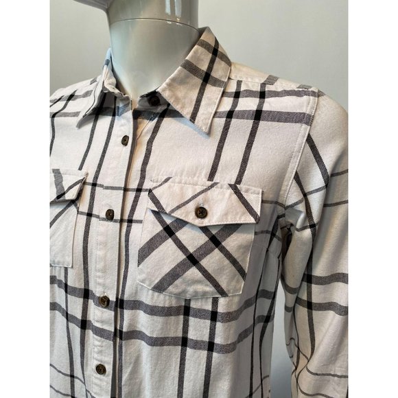 Magellan Outdoors Black White Shirt